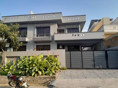 E-11 Brand New Ground Portion Very Reasona le Rent