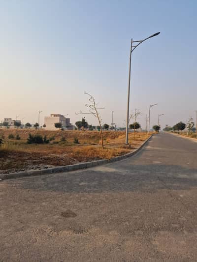 1 Kanal Corner Near,Park ,Masjid,School Bahria Town