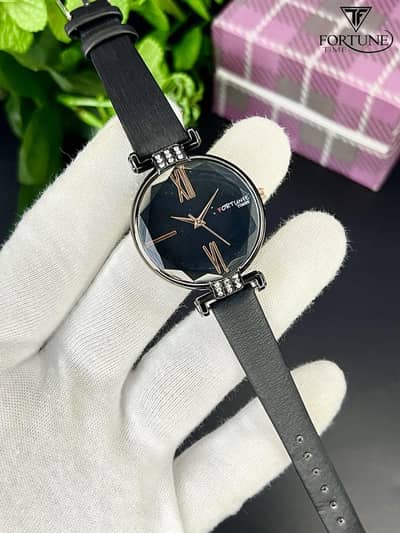 Women's Water Resistant Quartz Watch -1 Pc Classic Black Strap