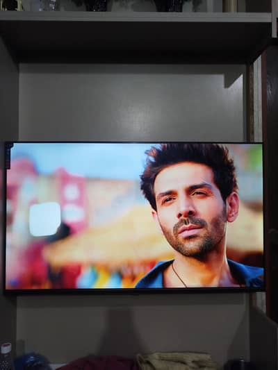 led tv Android 43"new condition