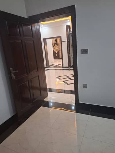 Prime Location Satellite Town - Block E Upper Portion For rent Sized 7 Marla