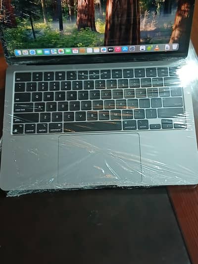 MacBook Air M3 2024