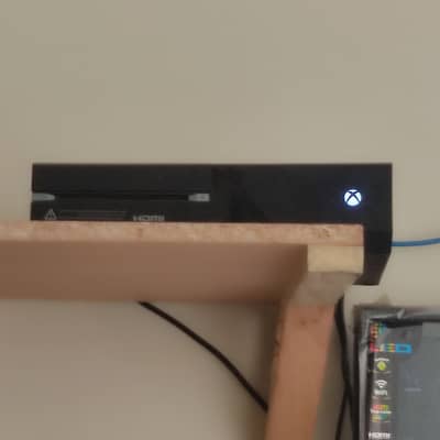 I am selling my Xbox One 500GB in excellent condition