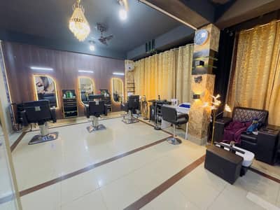 Furnished Luxury Ladies Salon for Sale – Model Town Main Link Road