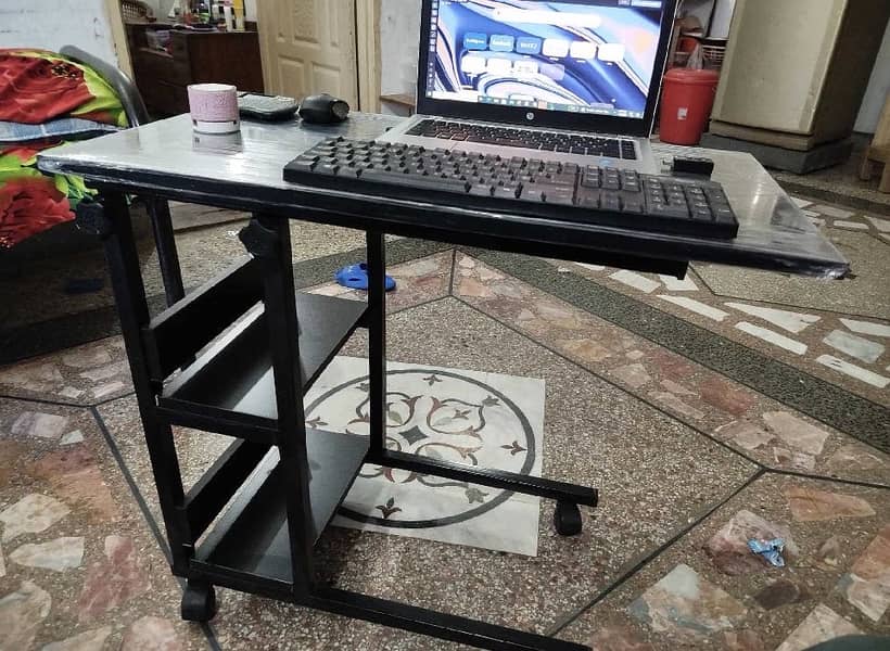 Adjustable laptop Table 5