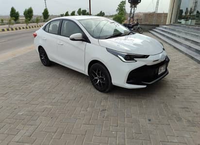 Toyota Yaris GLi CVT Auto
