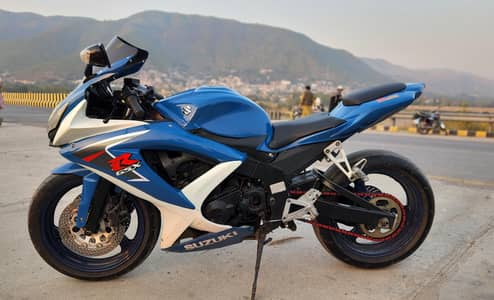 Suzuki gsxr 400cc
