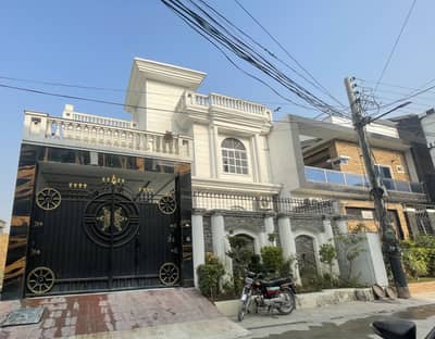 10 Marla Most Beautiful Furnished House For Sale In Sufian Garden