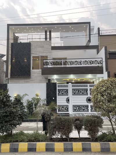 10 Marla Double Highted Beautiful House With Many Features For Sale