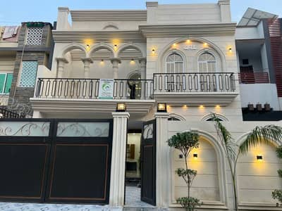 Semi Furnished 9 Marla House Available In Sufiyan Garden For sale