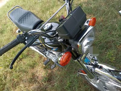 Neat&clean bike only 6 months use  urgent sale 03410005556