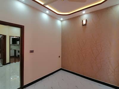 A 10 Marla House Is Up For Grabs In Gulshan-E-Ravi