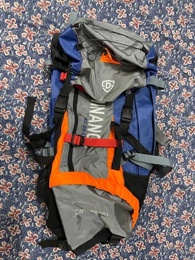Dominance hiking bag