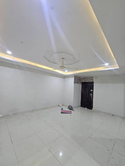 E-11 /2 3bed unfurnished flat available for rent in e11 Islamabad