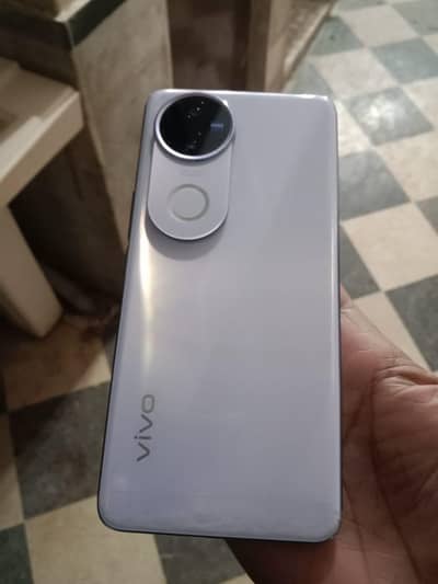 vivo v50 12+12gb Ram 512 GB Rom