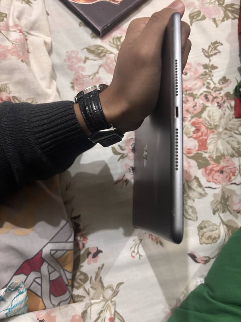 iPad 7th generation 5