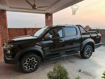 JAC T9 Year 2025 Car 9,000 KM Driven | New Car | Call 0301 - 8119095