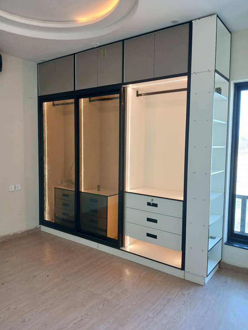 front line interior & developer 9