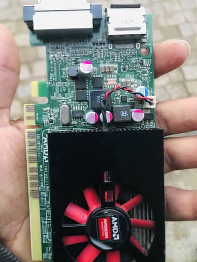 AMD Radeon 450 128bit 4GB