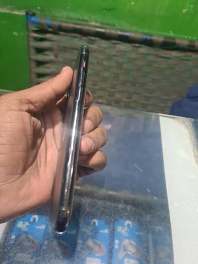 iPhone 11 pro bypasses 64 gb