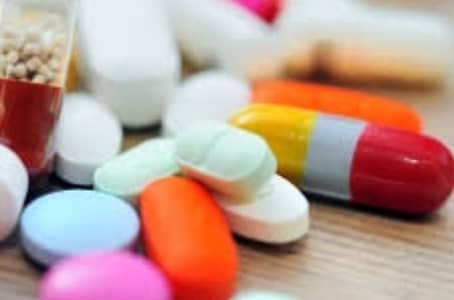 medicine factory worker male female buiscuit packimg easy work