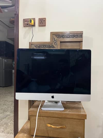Apple iMac 27" 5K Retina | Core i7 4.0GHz | 32GB RAM | 1TB SSD | 2GB