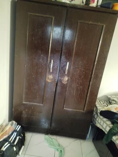 i selling a wardrobes