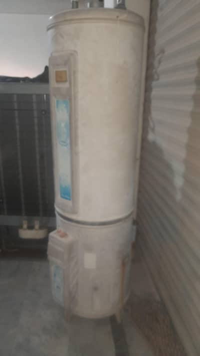 25 Gallons pipneer geyser urgent for sale