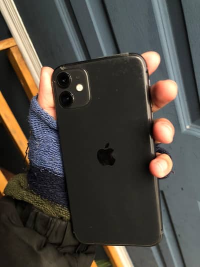 urgent sale Iphone 11 10 by 10 condition