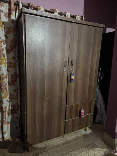 Mid condition 2 door wardrobe