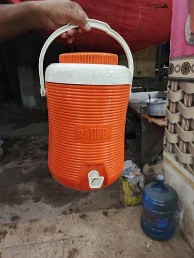 4 piece prha hoa hain bilkul new condition ma hain