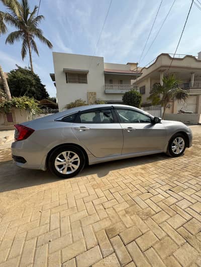 Civic X 2017 UG(top of the line) company maintained.