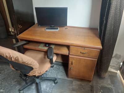 Computer table heavyweight