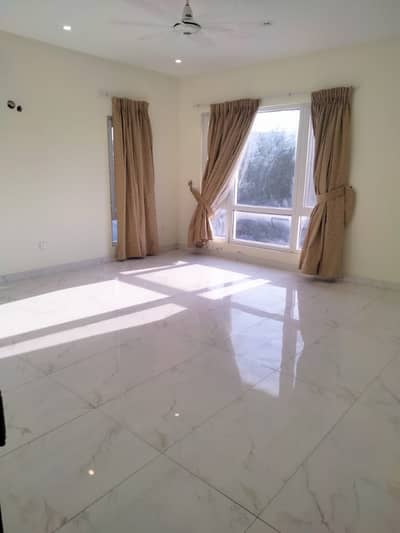 DHA PHASE 6 LIKE BRAND NEW UPPER PORTION FOR RENT
