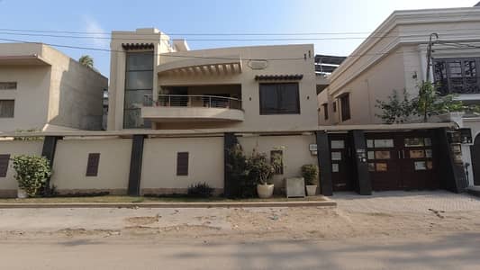 Looking For A Prime Location House In Federal B Area - Block 10 Karachi