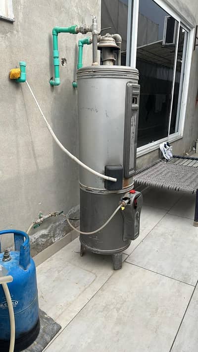 Geyser Electric + Lpg Gas
