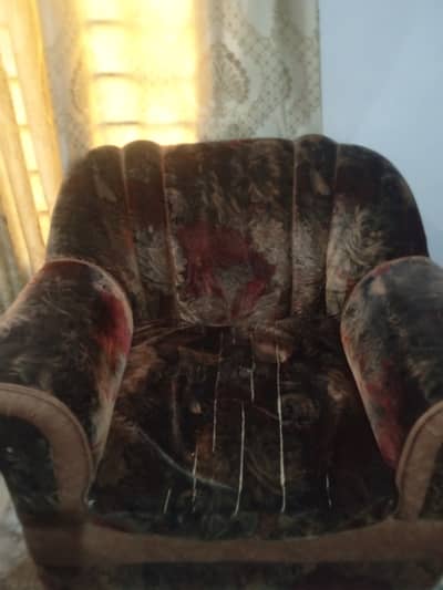 1 triple  seater and 2 single sitter