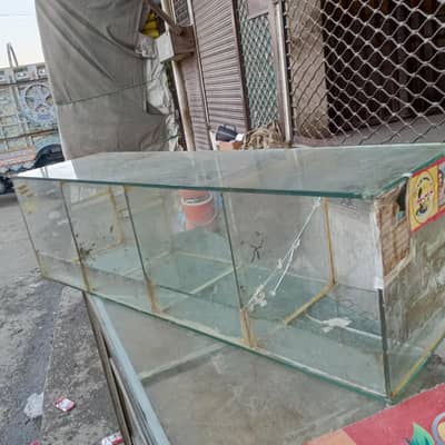 shop counter & glass rack