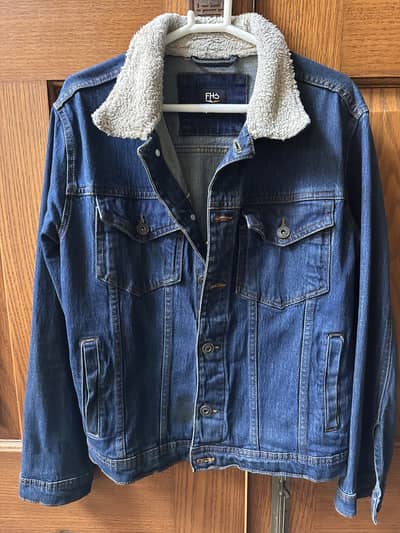 Classic Blue Denim Jacket With Fur Collar