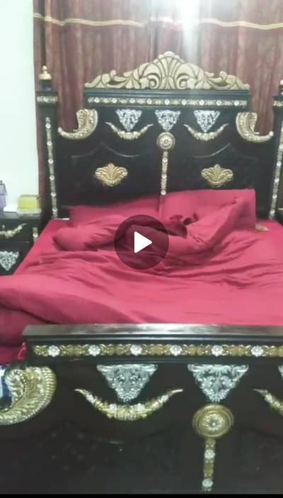 wooden bed set