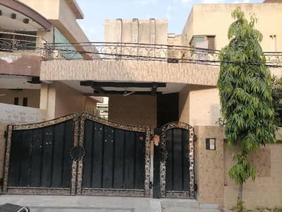 10 Marla House Up For rent In Punjab Coop Housing - Block E