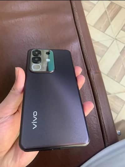 Vivo Y29 (Argent Sale)