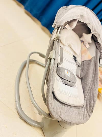 4-in-1 Deluxe Multi-Functional Bassinet Swing Mastela