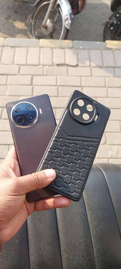 Tecno Spark 20 Pro Plus