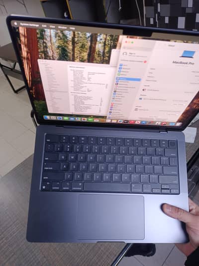 MACBOOK PRO M4 2024 14 INCH 24GB RAM 512GB SSD 23 CC 100 HLT LIKE NEW