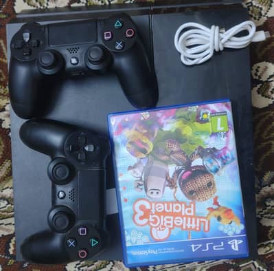 PlayStation 4 fat for sale 2 controller games ps4
