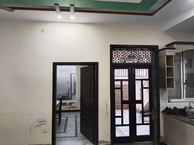 Ghouri town pH 4c2 Ground floor water Tanker electrity Available