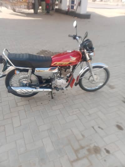 I sell my Honda 125 zabardast condition 10/10