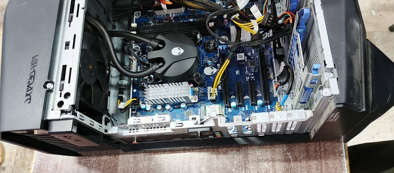 Alien ware Aurora R6 - Desktops - 1110396544