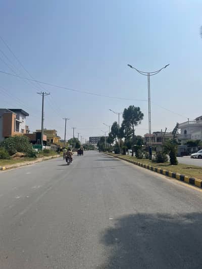 E Block Investor Rate Plot Available For Sale